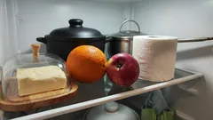 Perché alcune persone mettono la carta igienica nel frigorifero? Un trucco assurdo che funziona