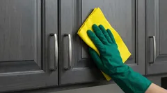 Come pulire il frontale della cucina dal grasso in 10 minuti senza bicarbonato: un semplice rimedio casalingo senza costosi prodotti chimici