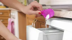 Come aumentare l’efficacia del detersivo in polvere durante il bucato: risparmia tempo e denaro