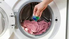 Perché le capsule per il bucato non si sciolgono in lavatrice: gli errori più comuni