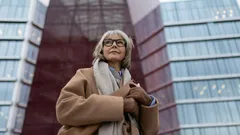 Consigli di stile per chi ha più di 60 anni: come colori e tagli possono farti sembrare più giovane